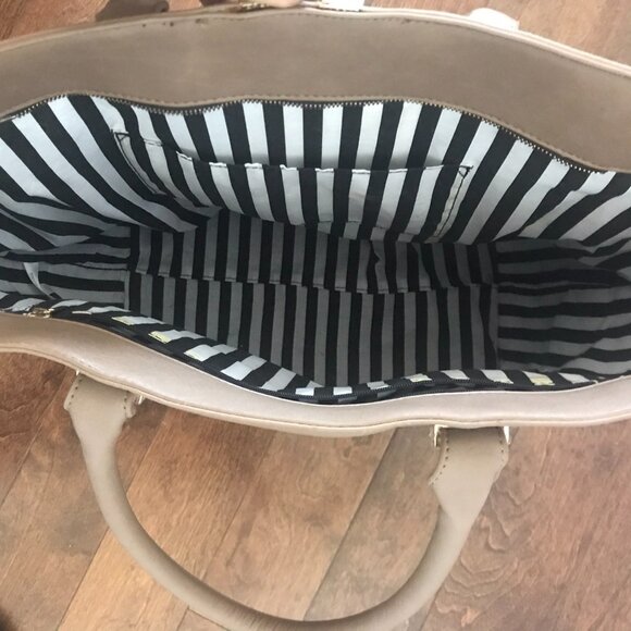 JustFab Tote Bag - Picture 3 of 5